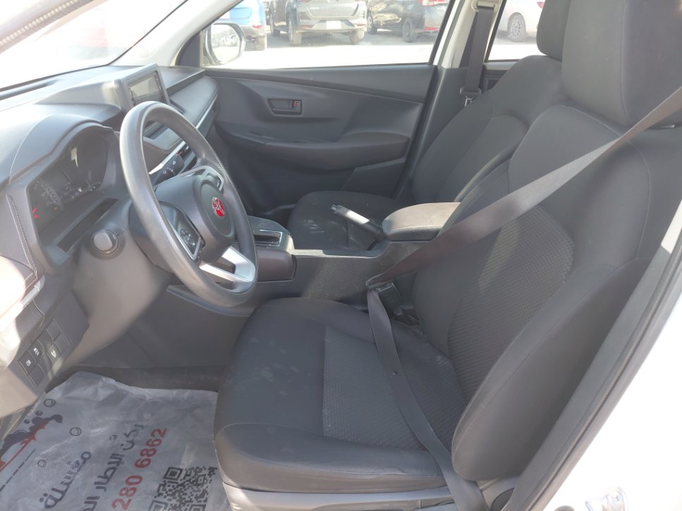 تويوتا يارس Y 2024 image