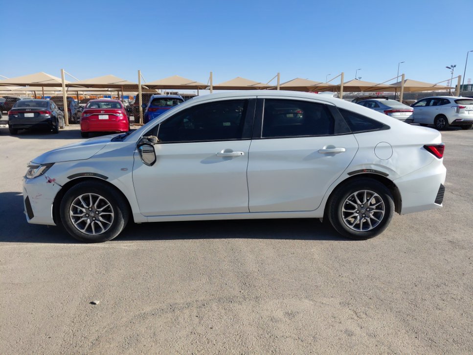 تويوتا يارس Y 2024 image