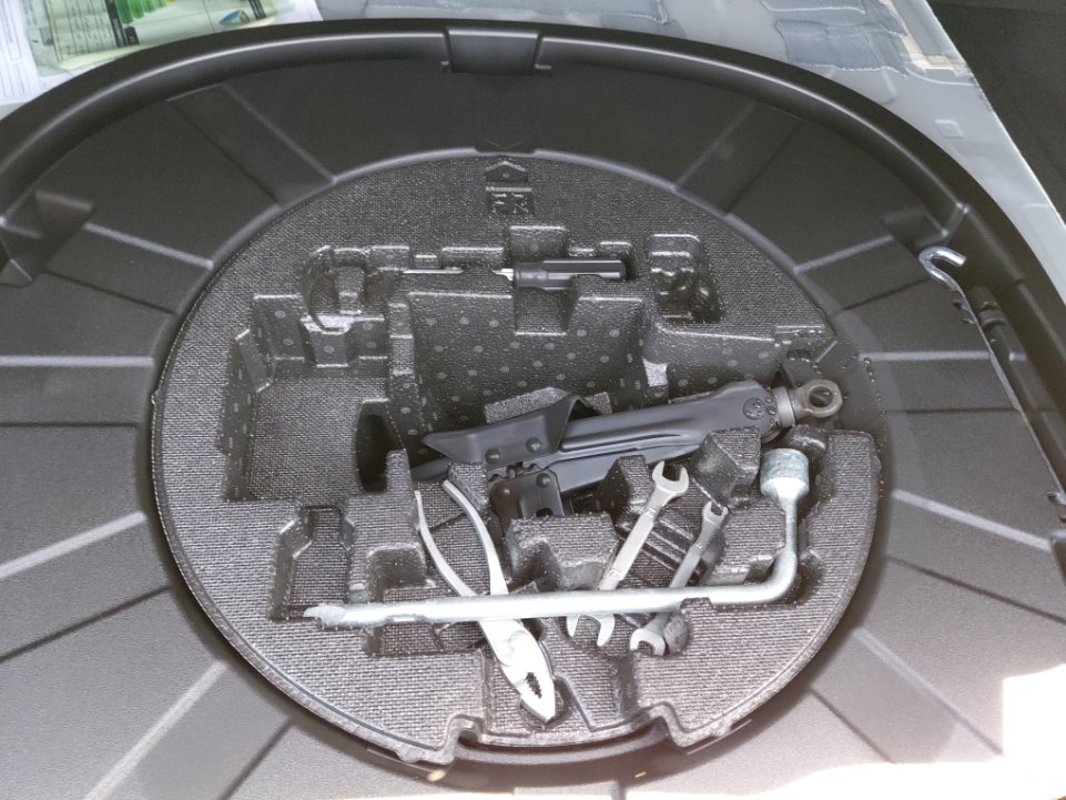 تويوتا كامري LE HEV  2025 image