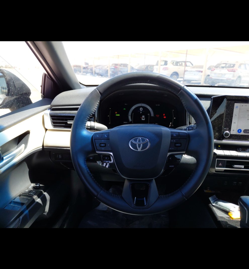 تويوتا كامري LE HEV  2025 image