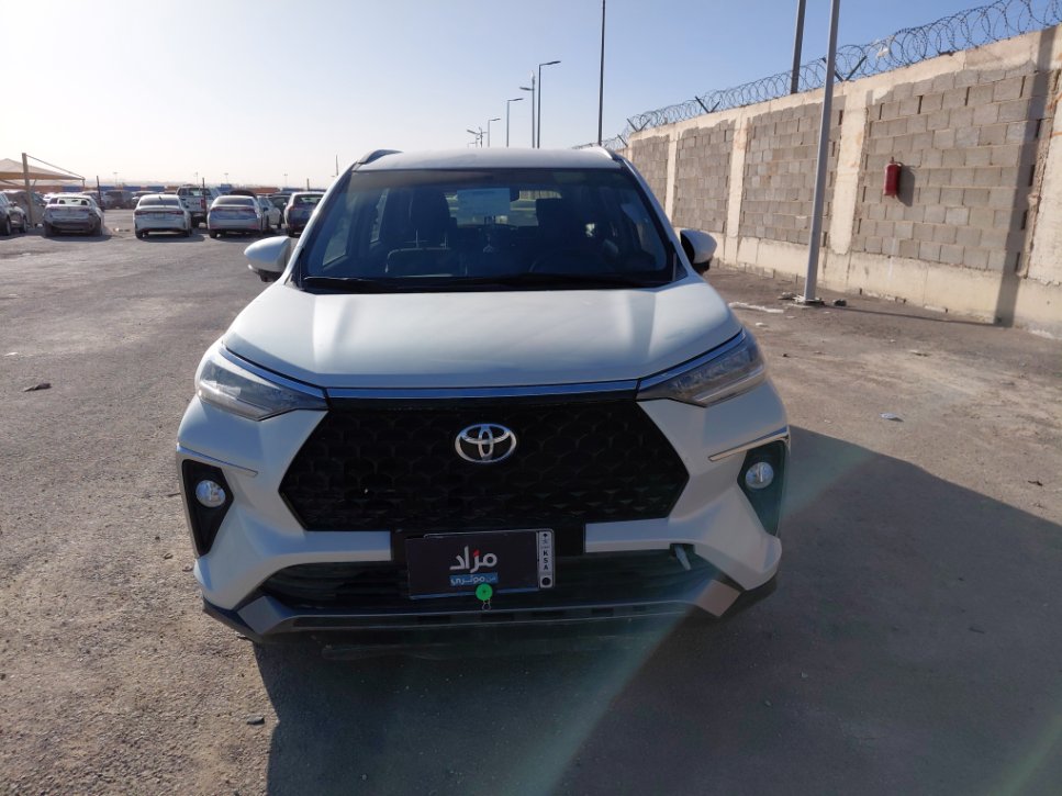 تويوتا فيلوز GLX 2024