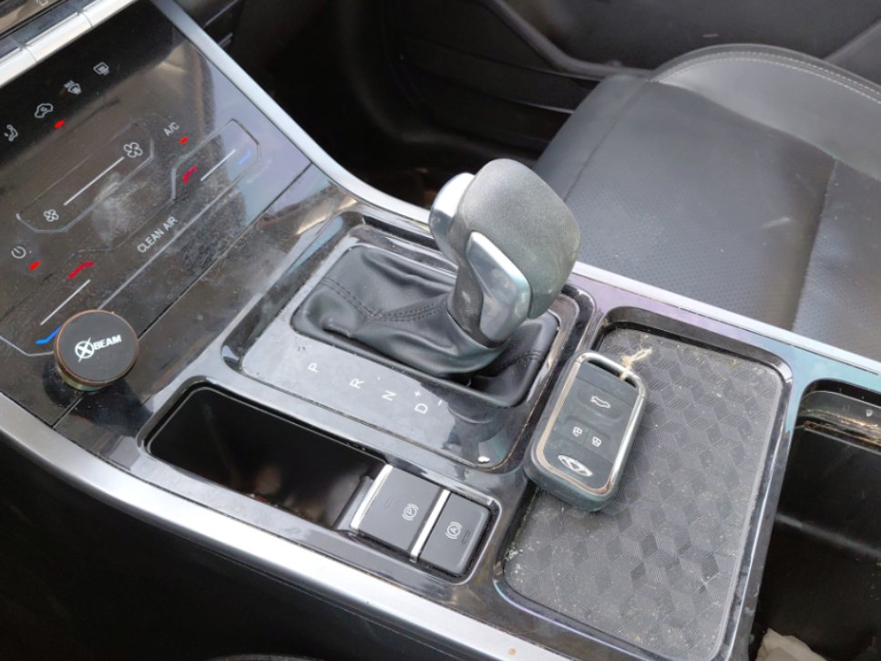 شيري تيجو 4 برو لوكس 2023 image