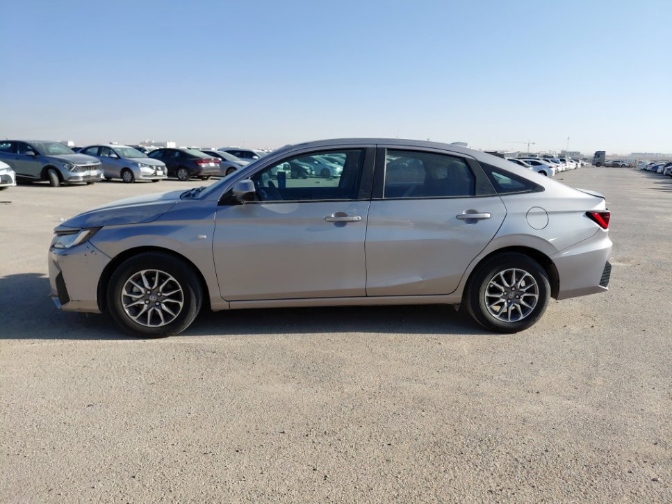 تويوتا يارس Y 2024 image