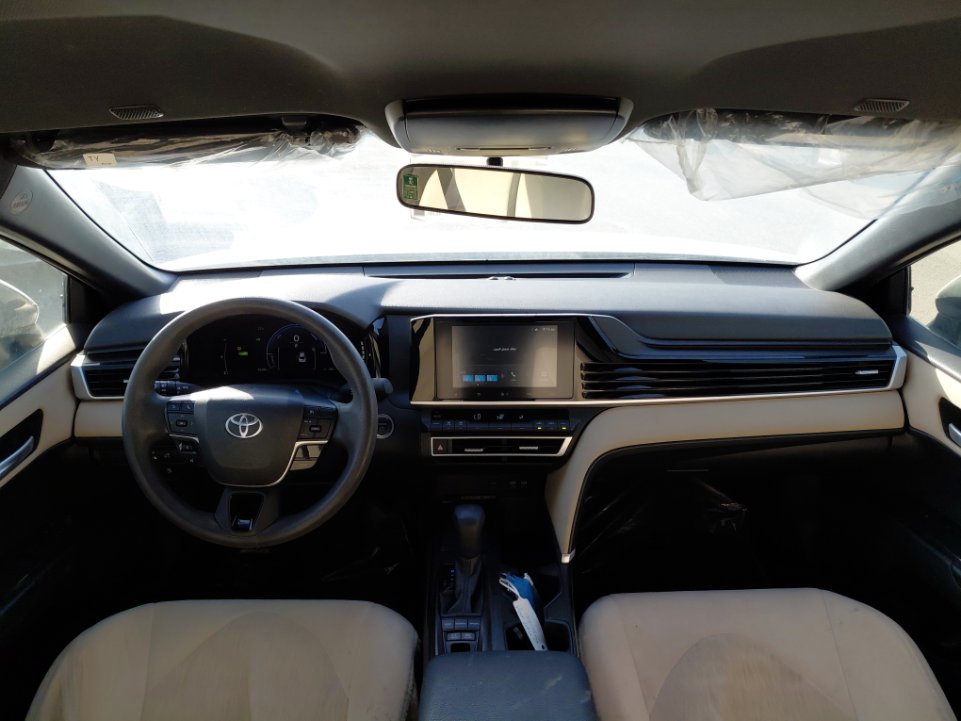 تويوتا كامري E HEV 2025 image