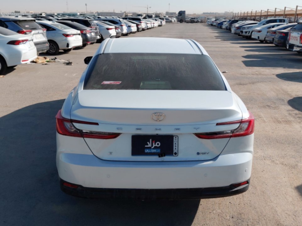 تويوتا كامري E HEV 2025 image