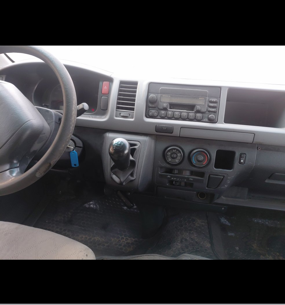 Toyota Hiace Bus  2008 image