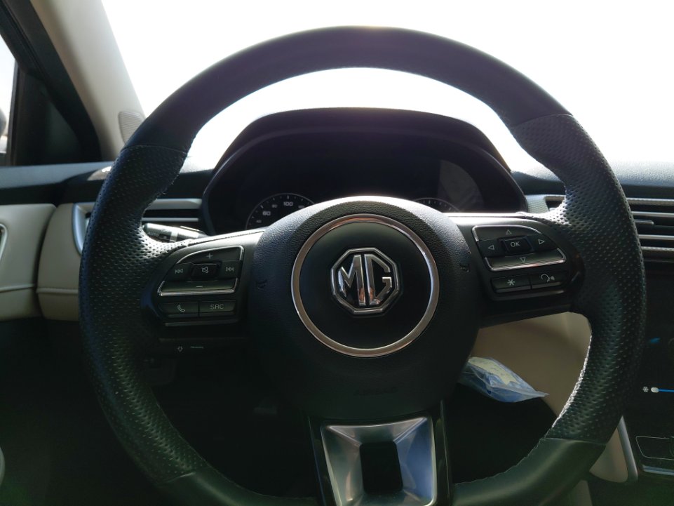 إم جي 5 عادي 2024 image