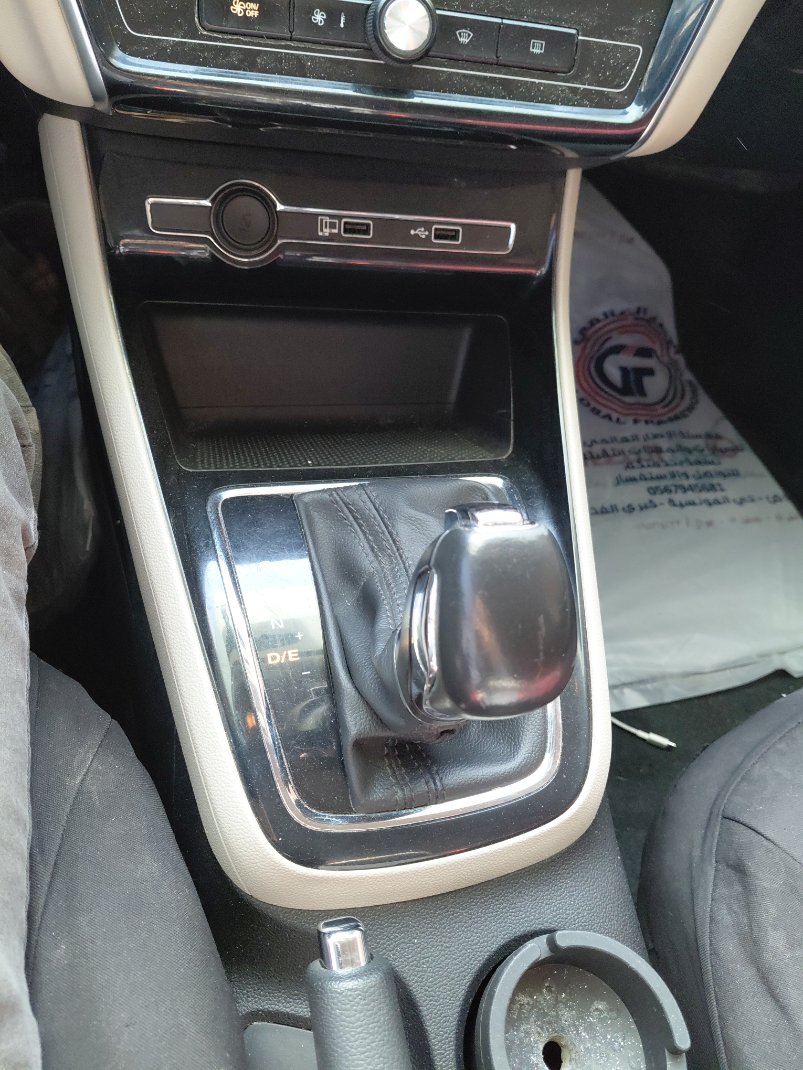 إم جي 5 عادي 2024 image