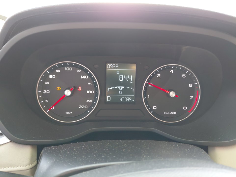 إم جي 5 عادي 2024 image