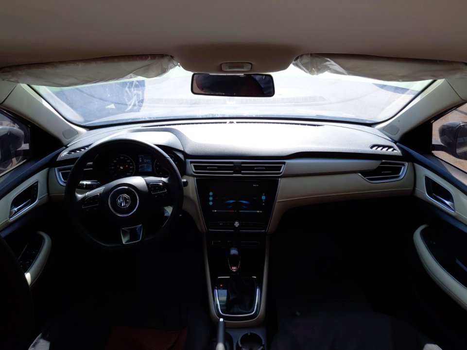 إم جي 5 عادي 2024 image