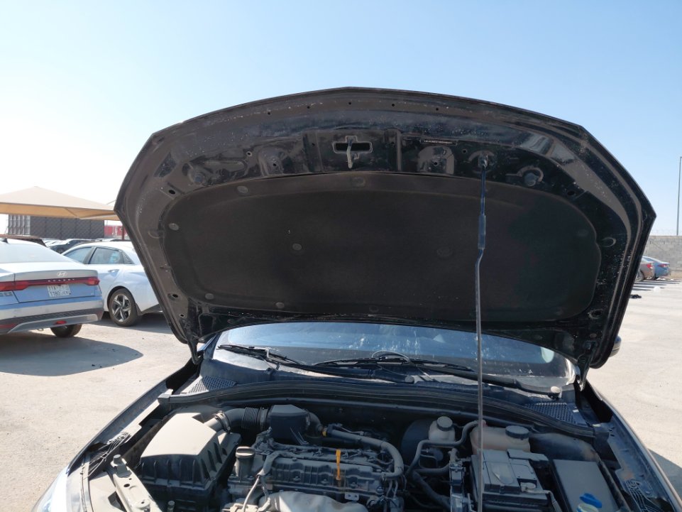 إم جي 5 عادي 2024 image