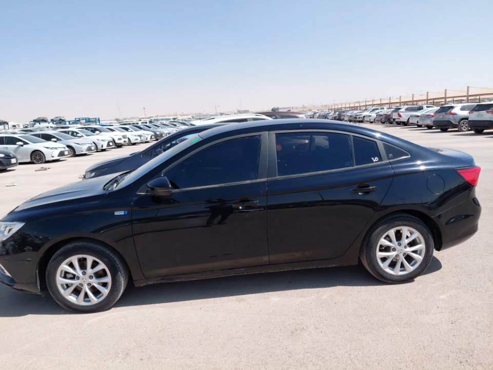 إم جي 5 عادي 2024 image