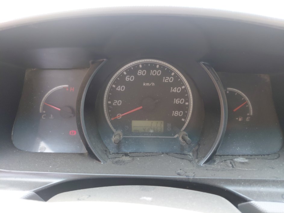 Toyota Hiace Bus  2010 image