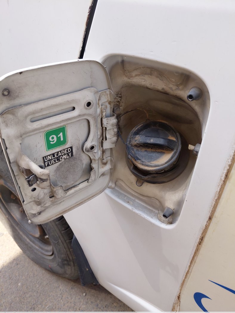 Toyota Hiace Bus  2010 image