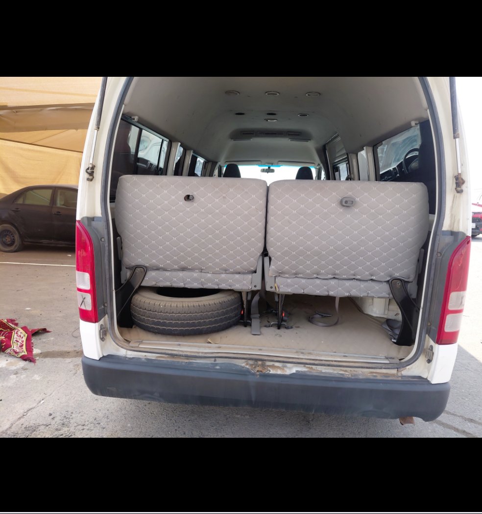 Toyota Hiace Bus  2010 image