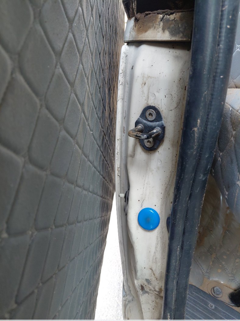 Toyota Hiace Bus  2010 image