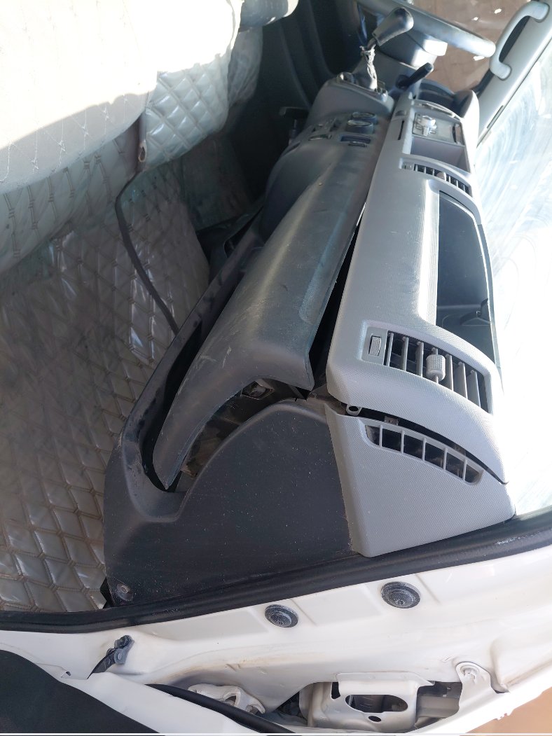 Toyota Hiace Bus  2010 image