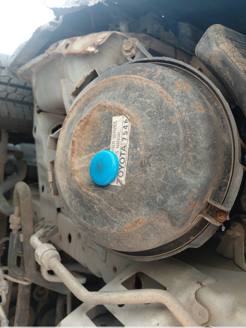 Toyota Hiace Bus  2010 image