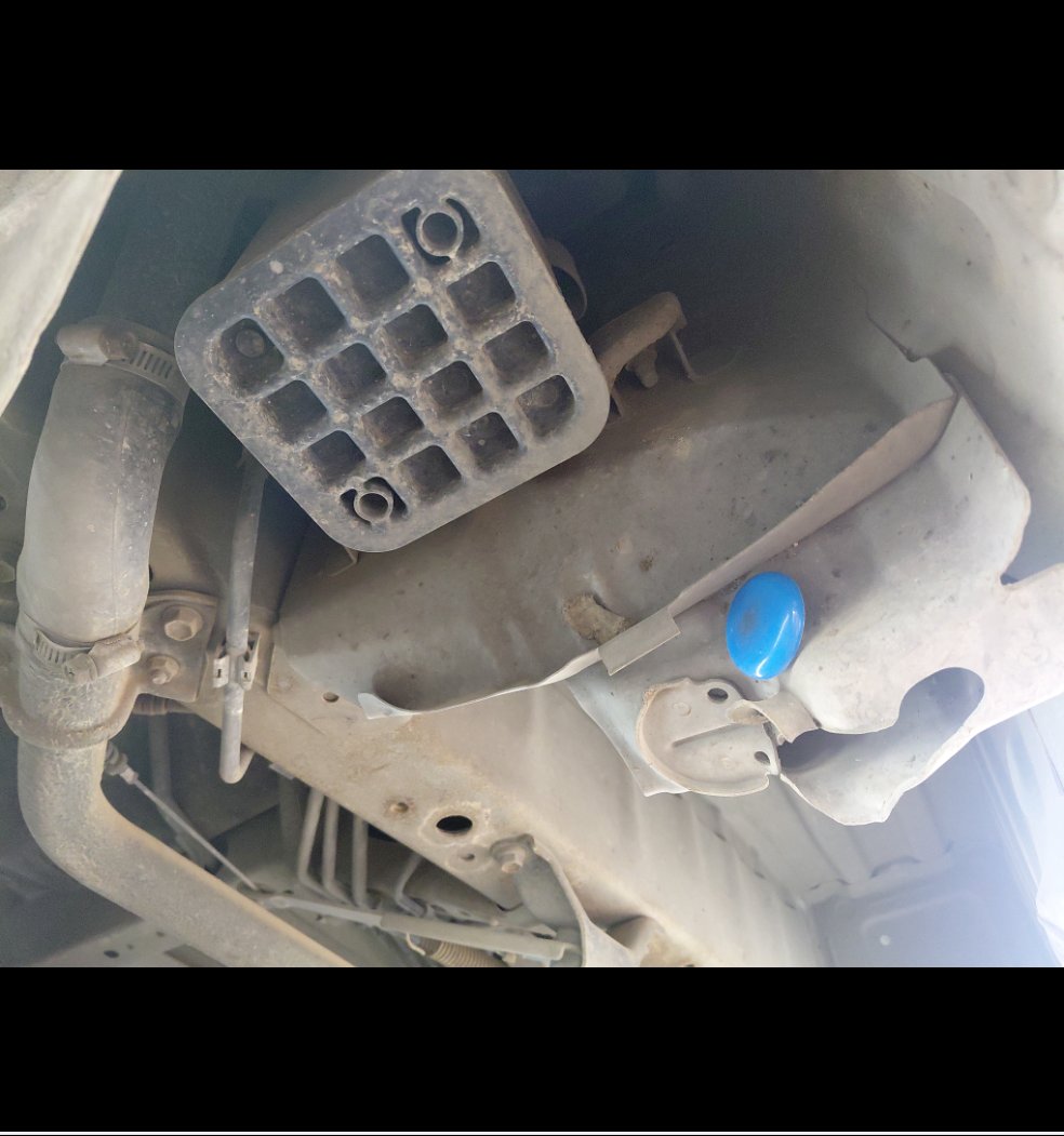 Toyota Hiace Bus  2010 image