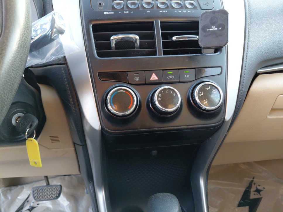 تويوتا يارس Y 2018 image