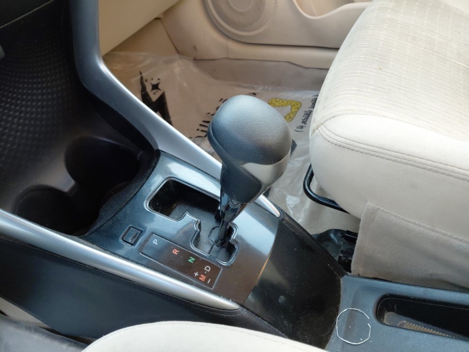 تويوتا يارس Y 2018 image