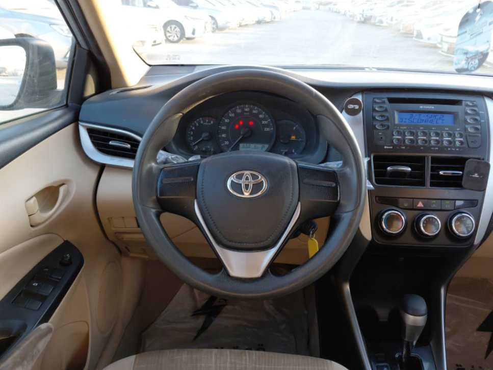 تويوتا يارس Y 2018 image