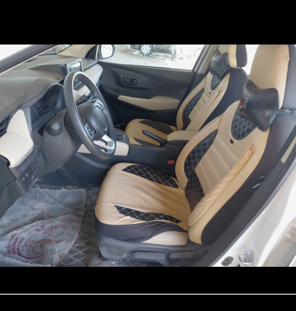 تويوتا يارس Y 2024 image