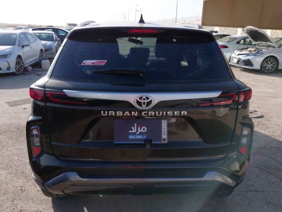 تويوتا اوربان كروز GL 2023 image