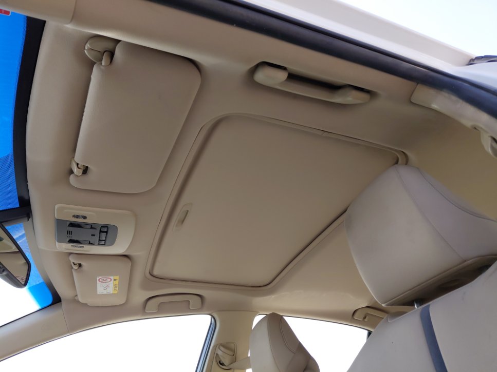 تويوتا كامري GLE HEV  2024 image