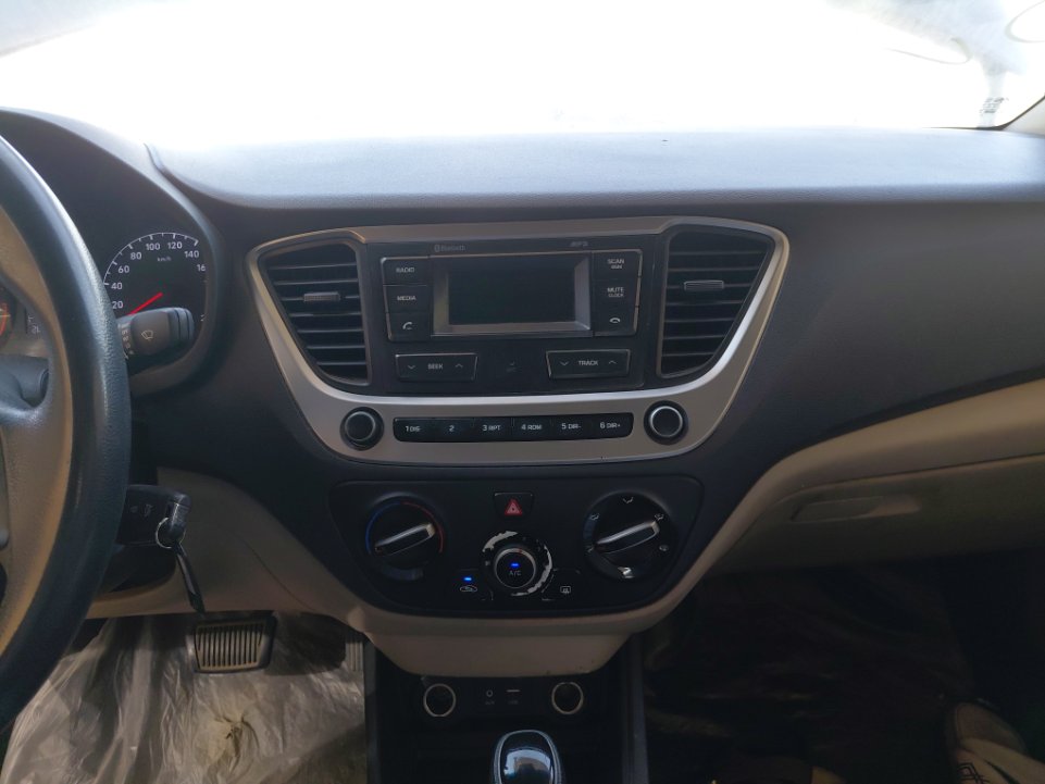 Hyundai Accent  GL  أساسي 2020 image