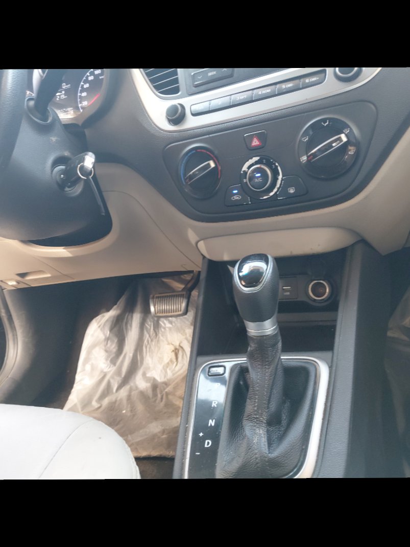 Hyundai Accent  GL  أساسي 2020 image