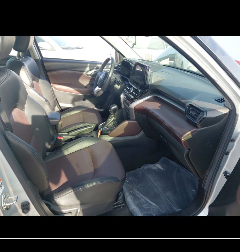 تويوتا اوربان كروز GLX 2024 image