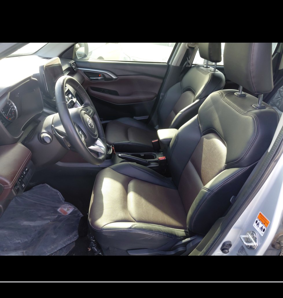 تويوتا اوربان كروز GLX 2024 image