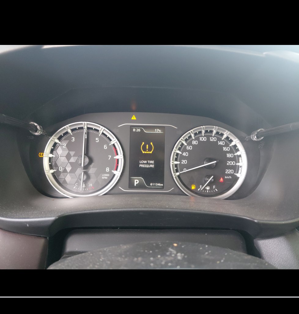 تويوتا اوربان كروز GLX 2024 image