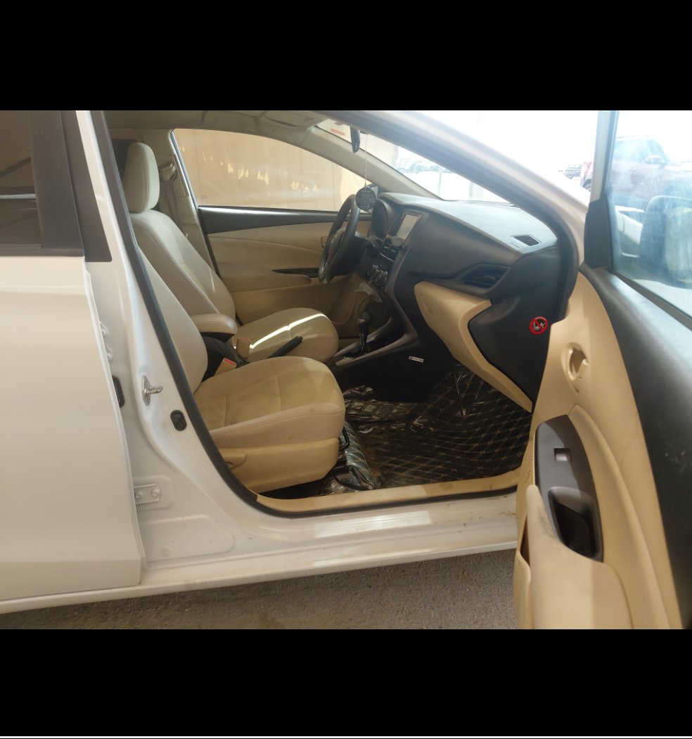 Toyota Yaris Y 2022 image