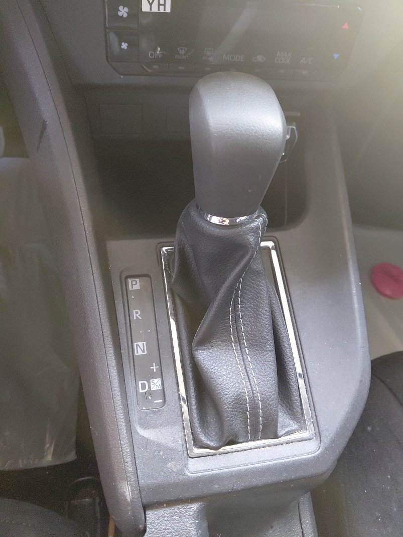 Toyota Yaris Y 2024 image