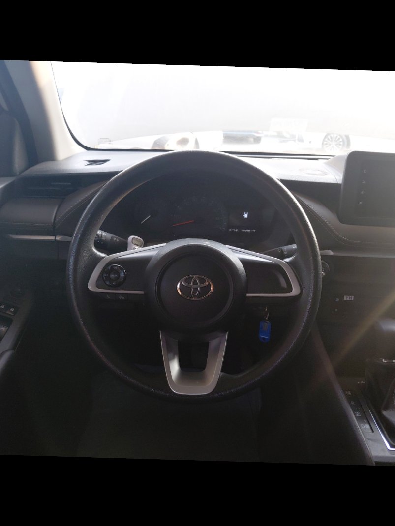 Toyota Yaris Y 2024 image