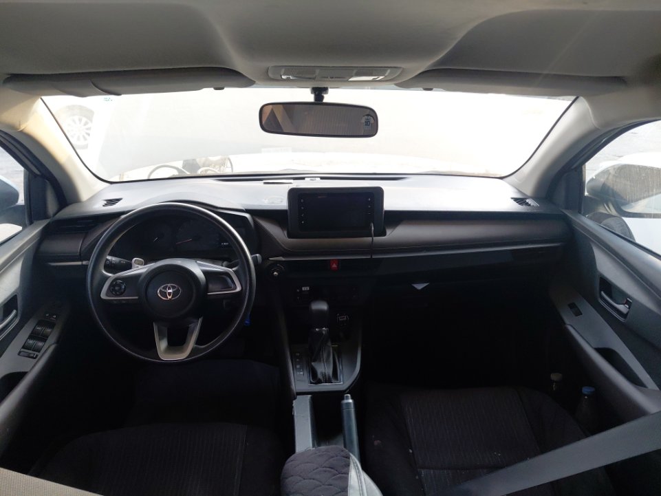 Toyota Yaris Y 2024 image