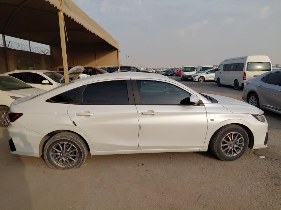 Toyota Yaris Y 2024 image