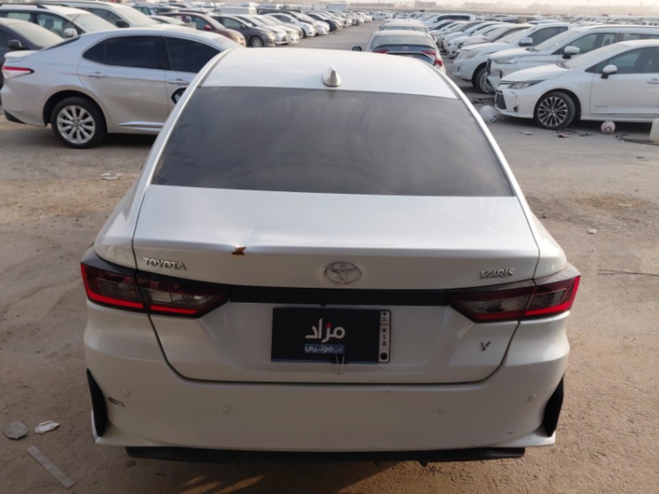 Toyota Yaris Y 2024 image