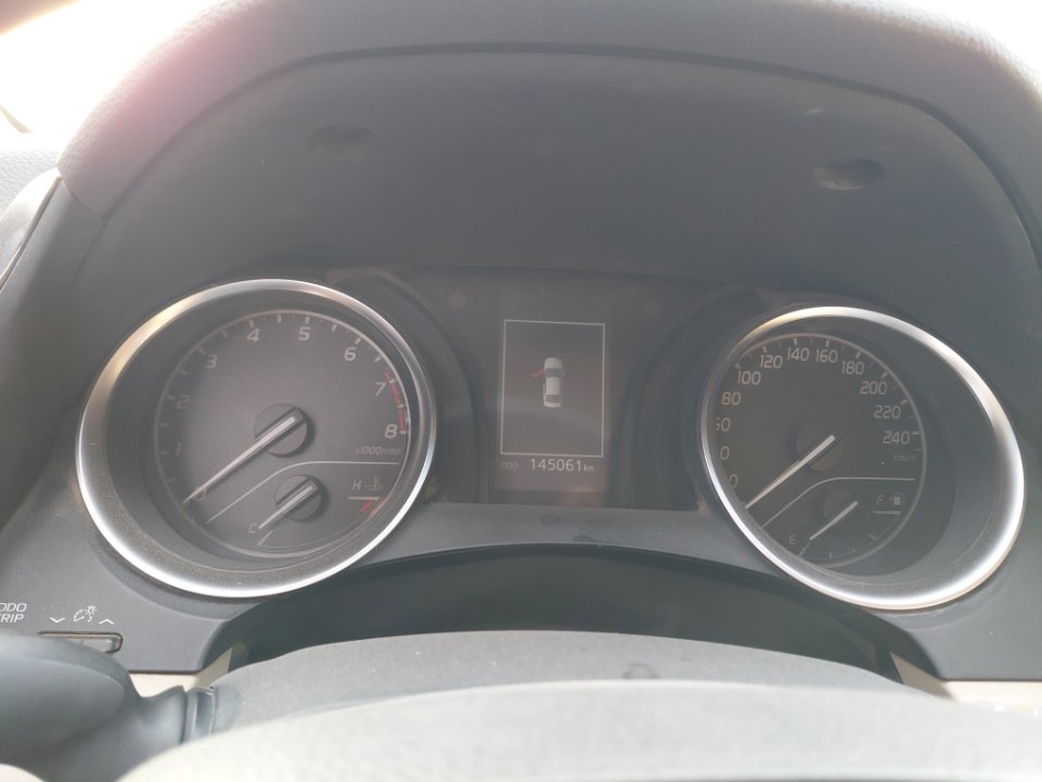 Toyota Camry GLE 2020 image