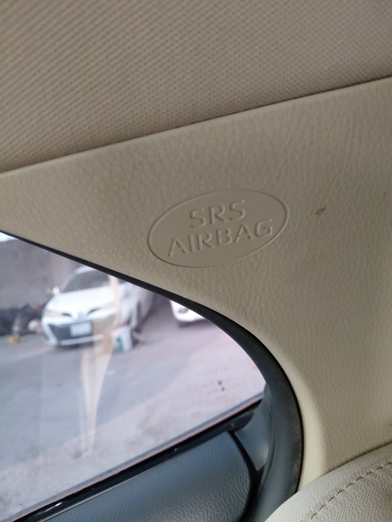 Toyota Camry GLE 2020 image