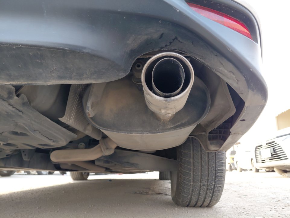 Toyota Camry GLE 2020 image