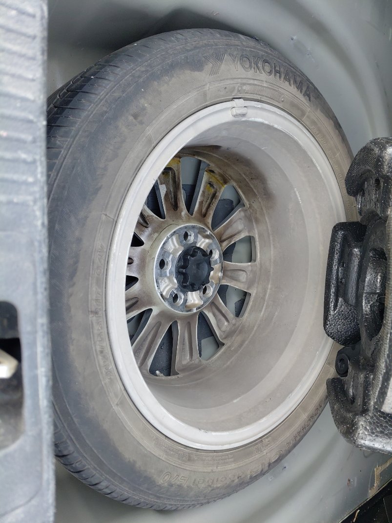 Toyota Camry GLE 2020 image