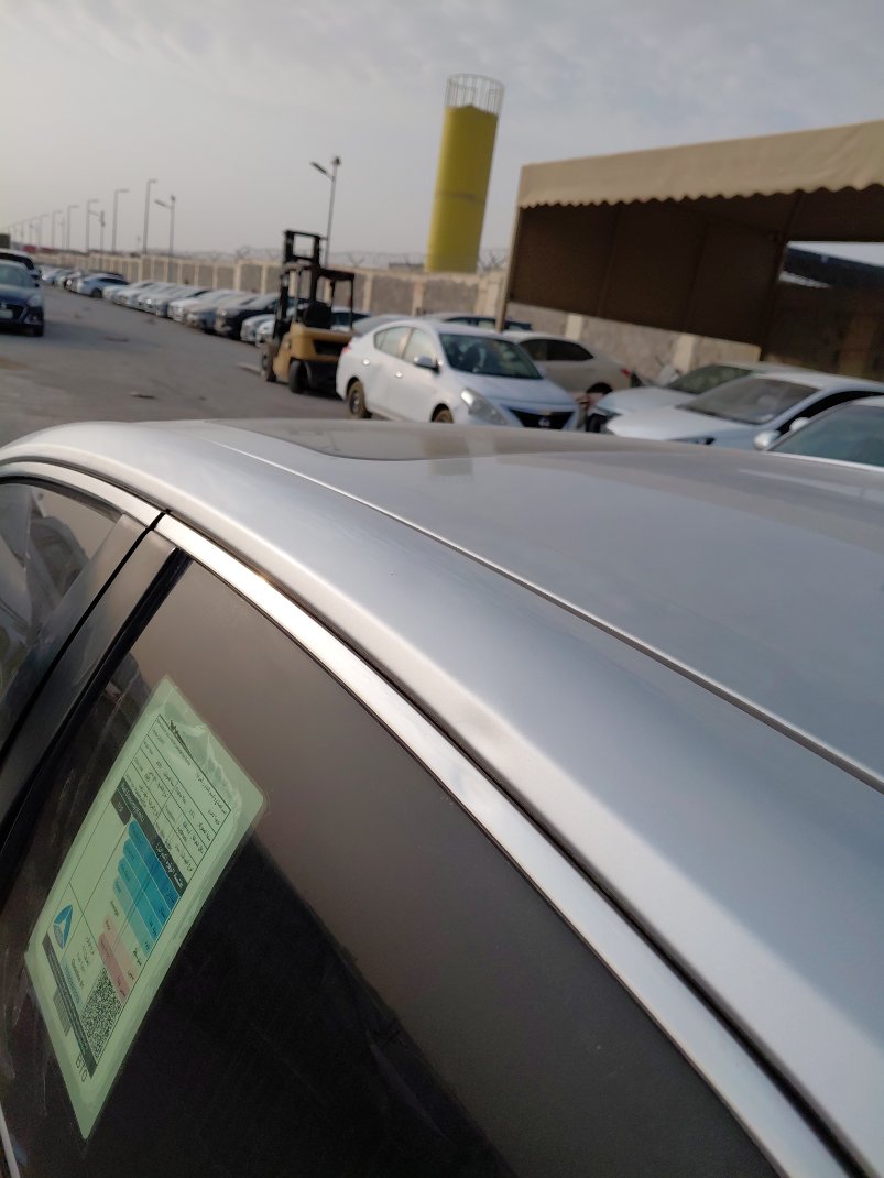 Toyota Camry GLE 2020 image