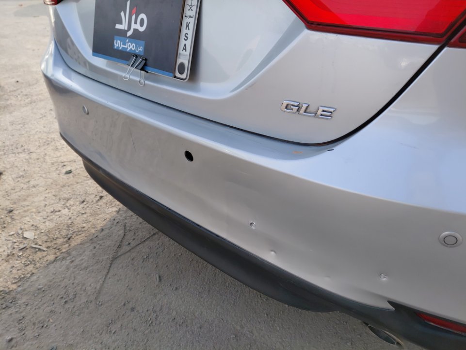 Toyota Camry GLE 2020 image