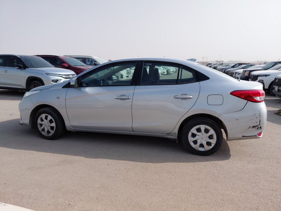 Toyota Yaris Y 2021 image