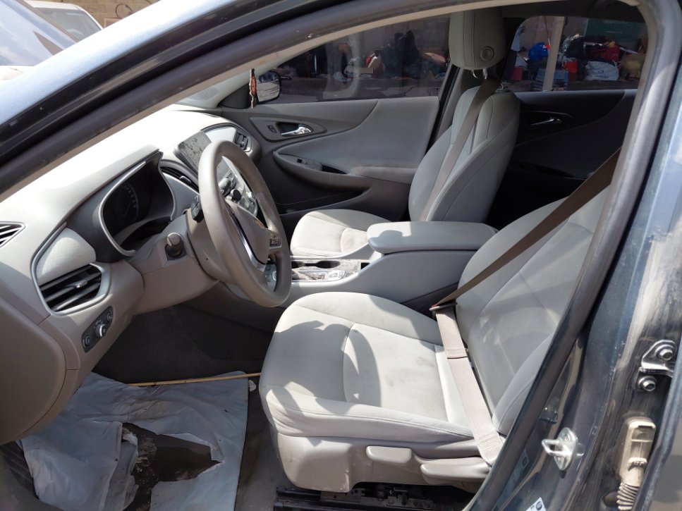 Chevrolet  Malibu ال اس 2020 image