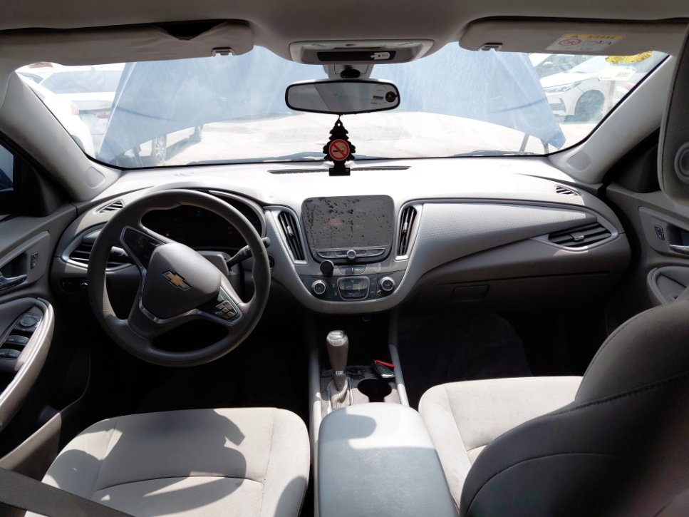 Chevrolet  Malibu ال اس 2020 image