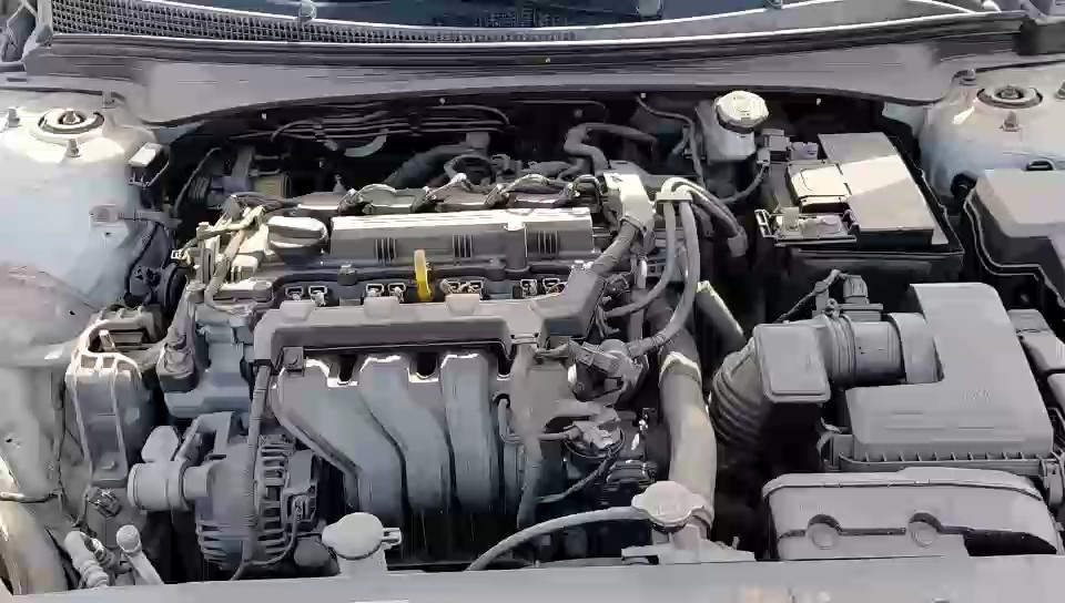 Hyundai Elantra سمارت 2022 video